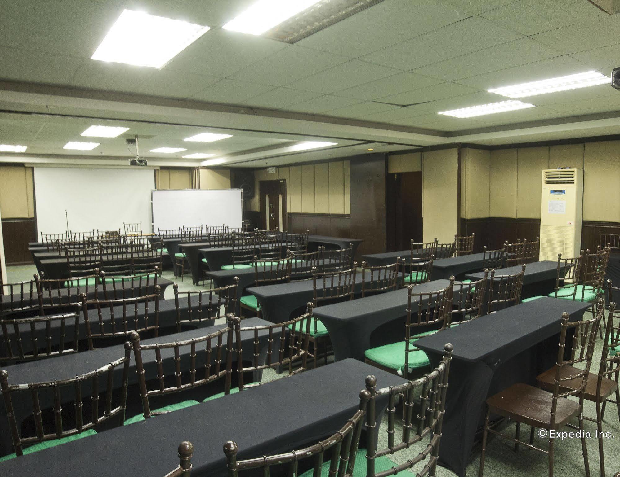 โรงแรมยูโรเทล เอดซาเหนือ เกซอนซิตี้ ภายนอก รูปภาพ