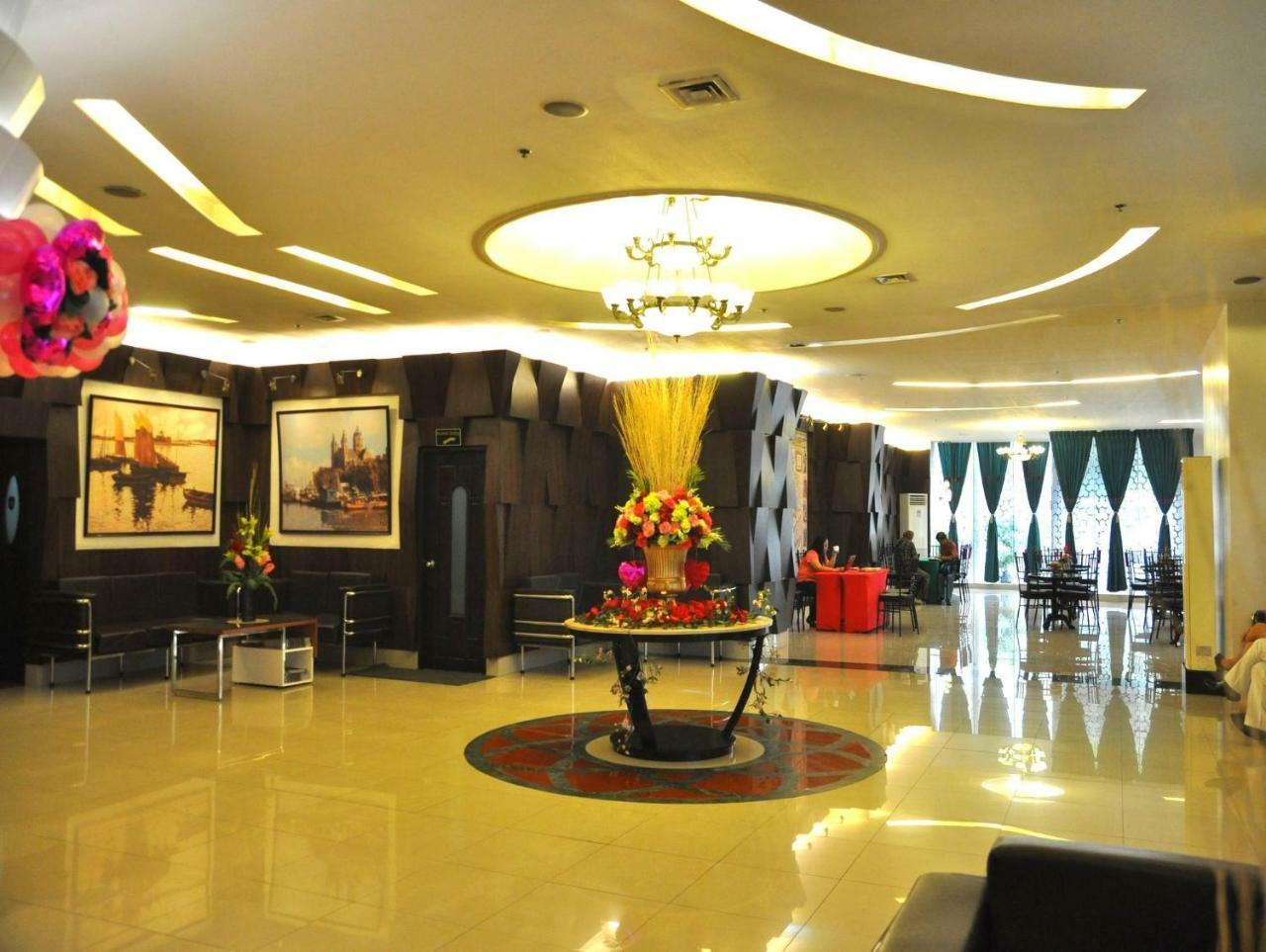 โรงแรมยูโรเทล เอดซาเหนือ เกซอนซิตี้ ภายนอก รูปภาพ